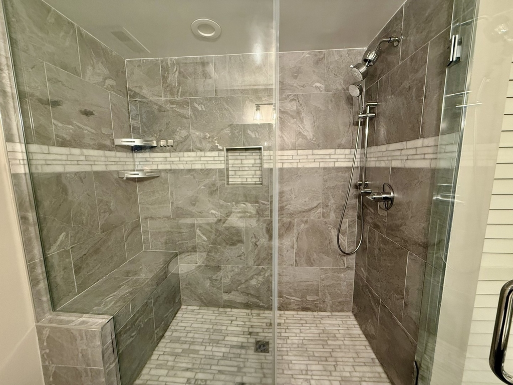 1635 W Beach Avenue - Photo 11