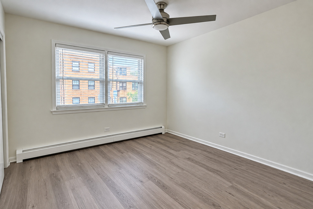929 S Oak Park Avenue - Photo 2