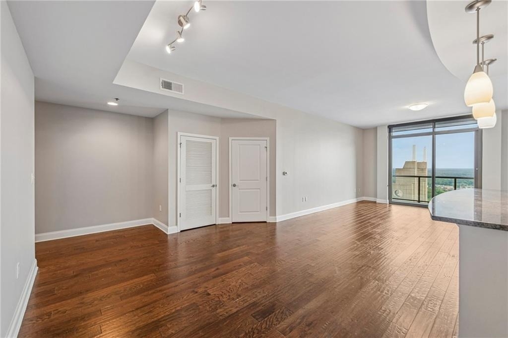 270 17th Street Nw - Photo 3