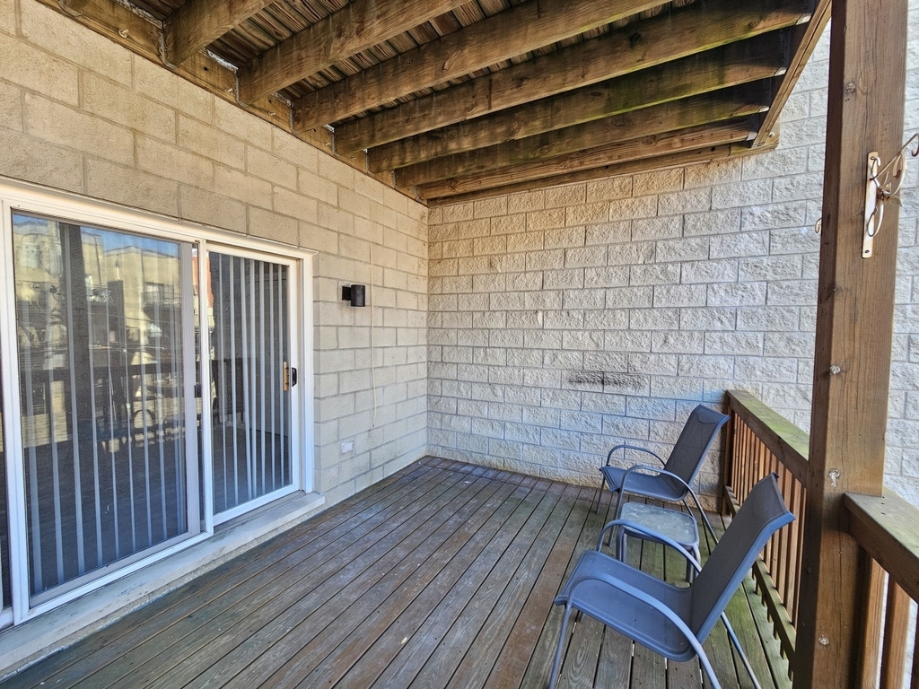 1310 W Fletcher Street - Photo 27