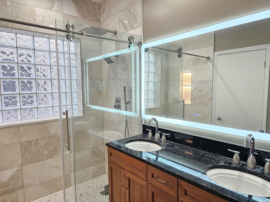 1310 W Fletcher Street - Photo 20