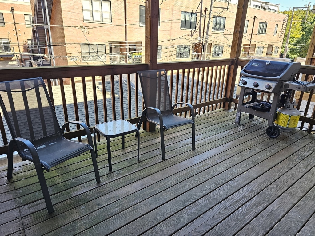1310 W Fletcher Street - Photo 26