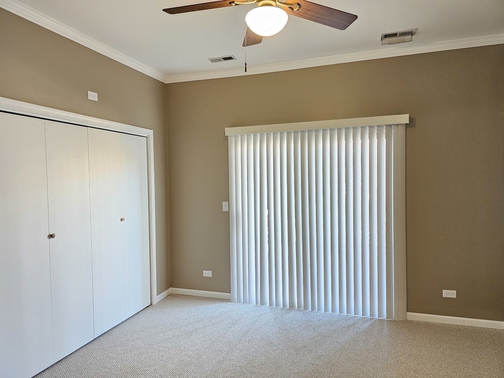 1310 W Fletcher Street - Photo 15