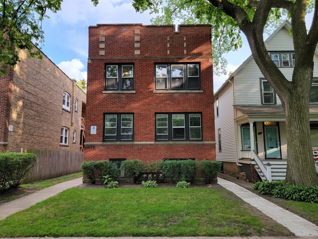 1624 Washington Street - Photo 0