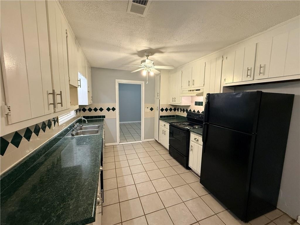 4217 Brownsville Road - Photo 3