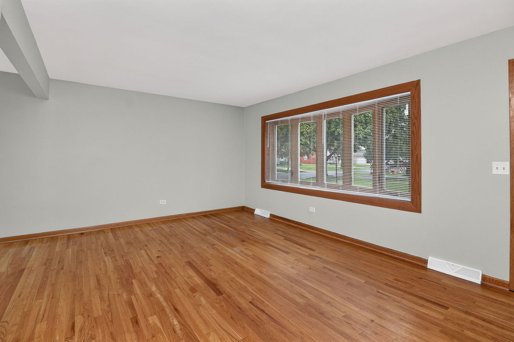 517 Barnsdale Road - Photo 2