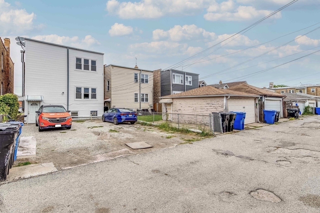 5225 W Melrose Street - Photo 21