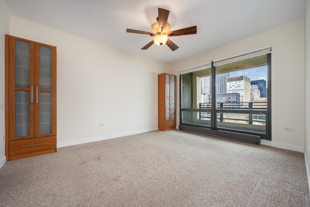 130 N Garland Court - Photo 14