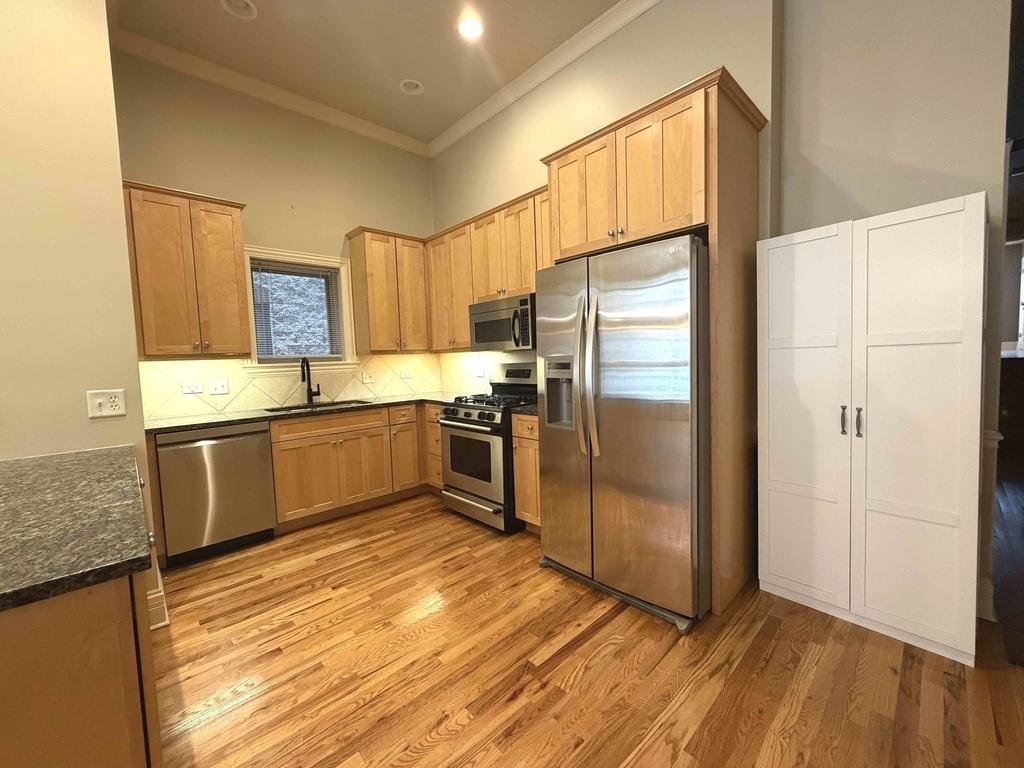 924 W Dakin Street - Photo 5