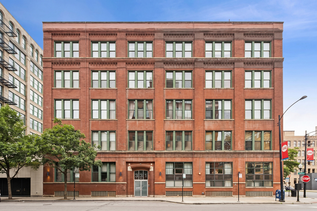 331 S Peoria Street - Photo 0
