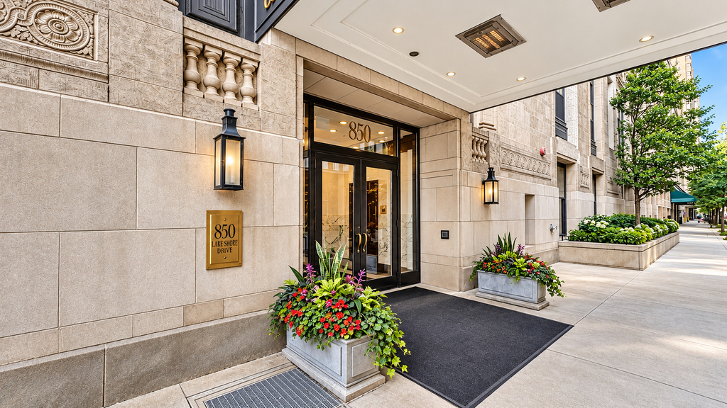 850 N Lake Shore Drive - Photo 0