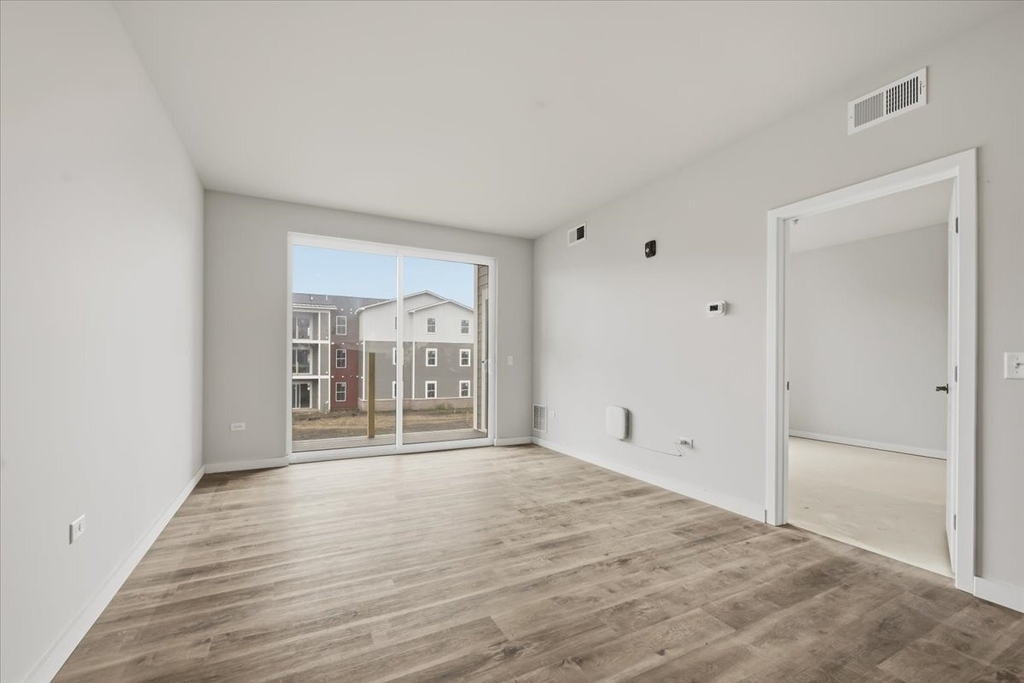 302 Miller Drive - Photo 4