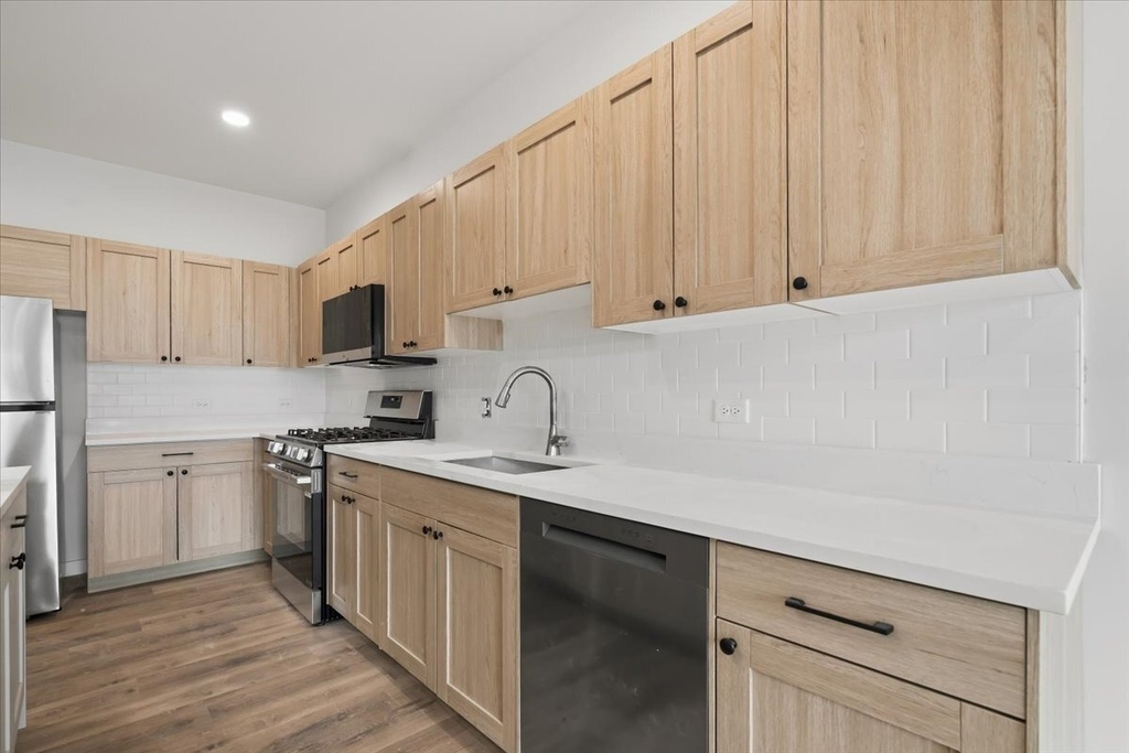 302 Miller Drive - Photo 3