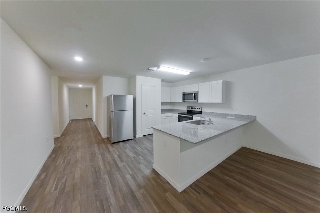 466 Norwood Avenue S - Photo 11