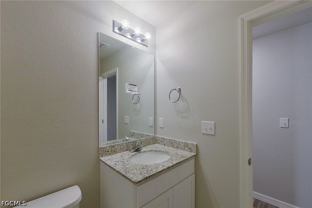 855 Cervantes Street E - Photo 7