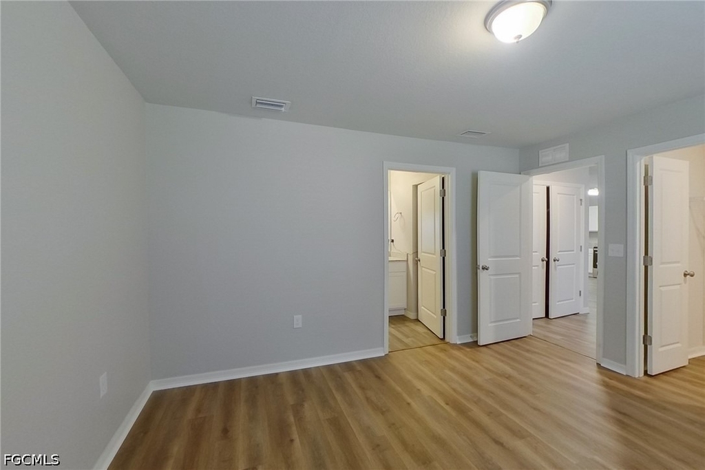 855 Cervantes Street E - Photo 14