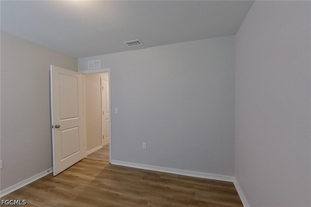 855 Cervantes Street E - Photo 6