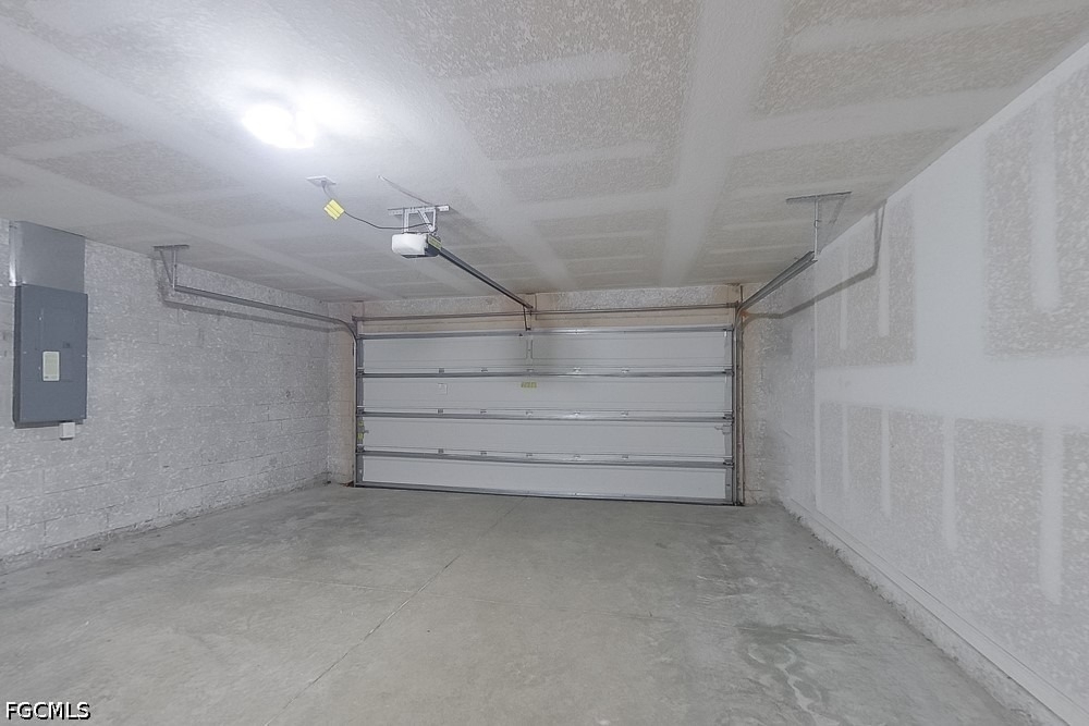 413 Western Avenue S - Photo 14