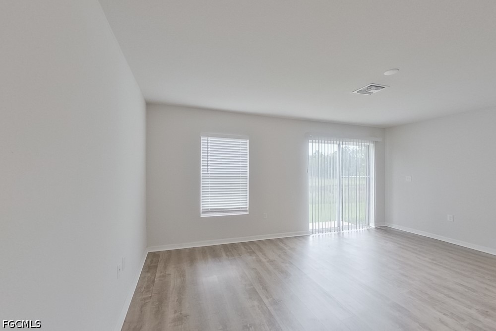 413 Western Avenue S - Photo 2