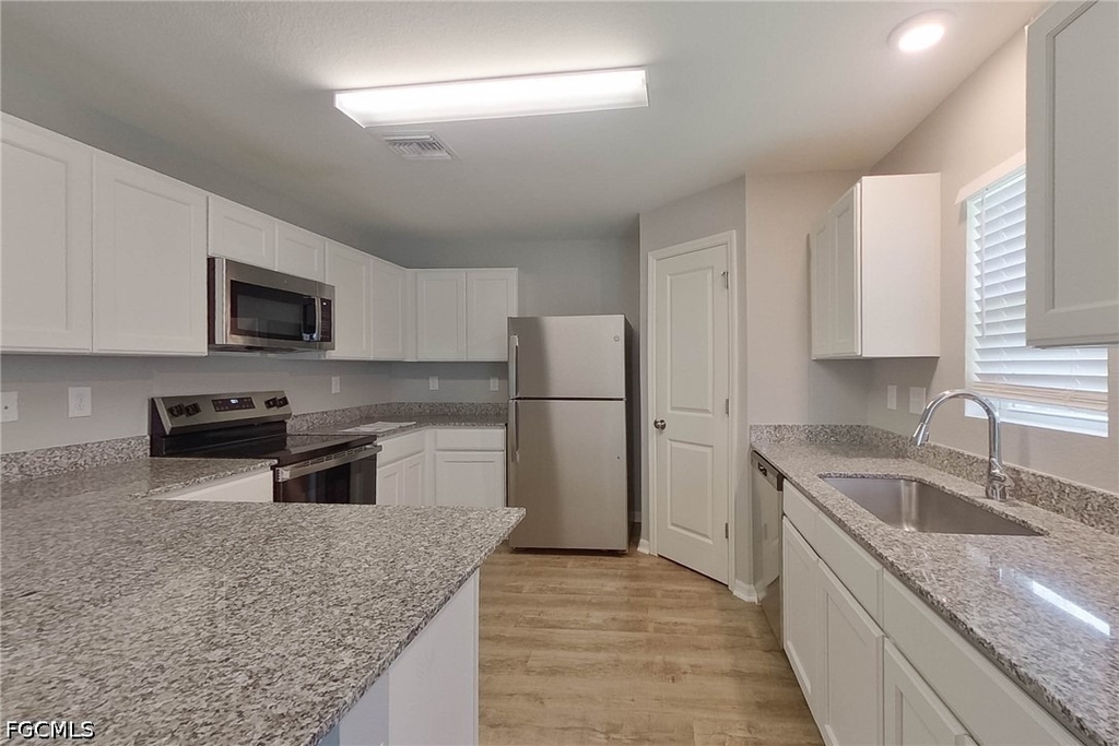 4204 E 5th Street - Photo 7