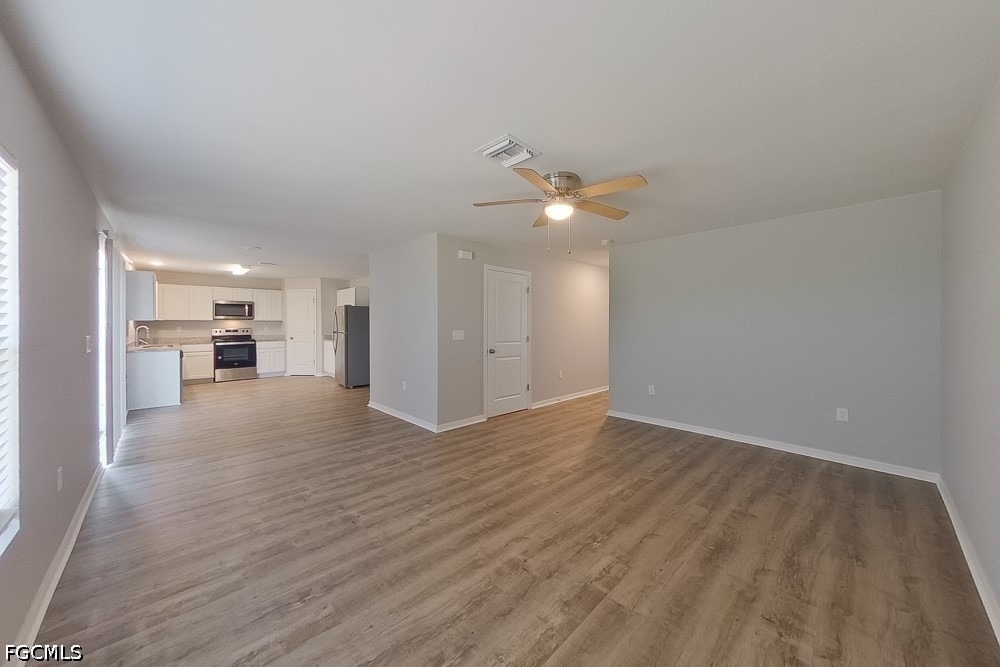 721 Cane Street E - Photo 3