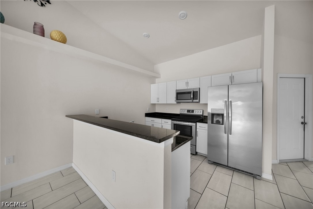 532 Hancock Bridge Pkwy - Photo 3