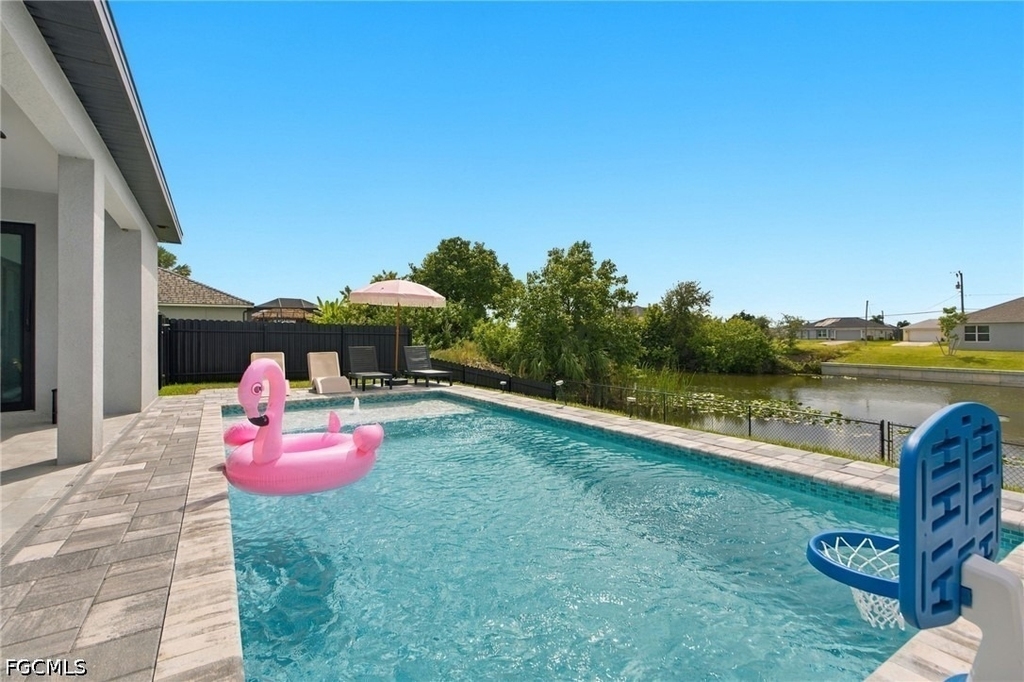 1310 Ne 6th Avenue - Photo 1