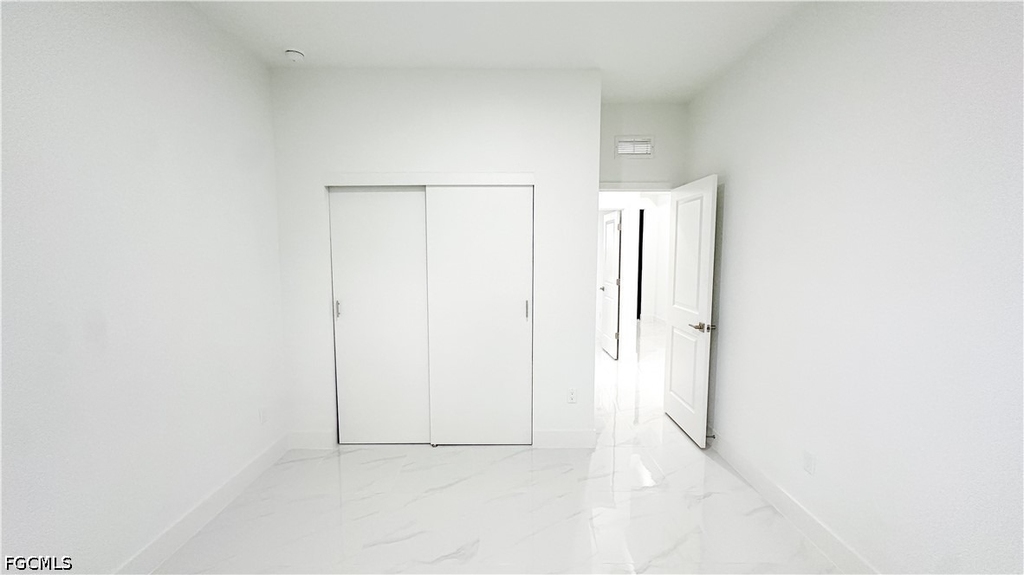 714 Carbon Street E - Photo 12