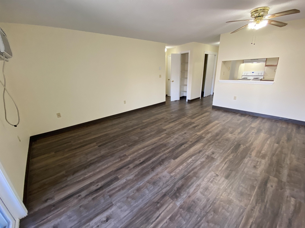 147 Eastern - Photo 15