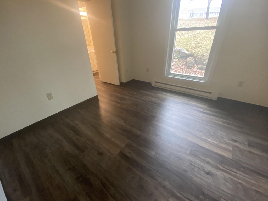 133 Eastern - Photo 18