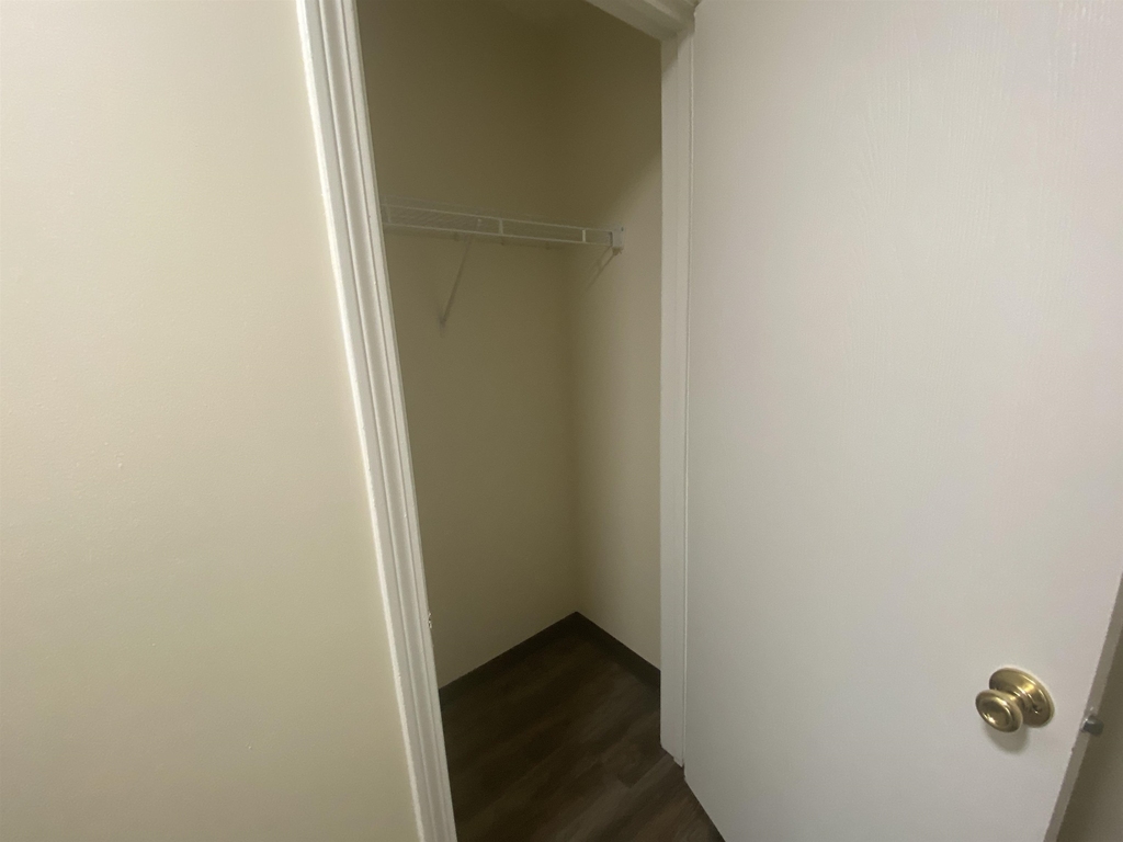 133 Eastern - Photo 14