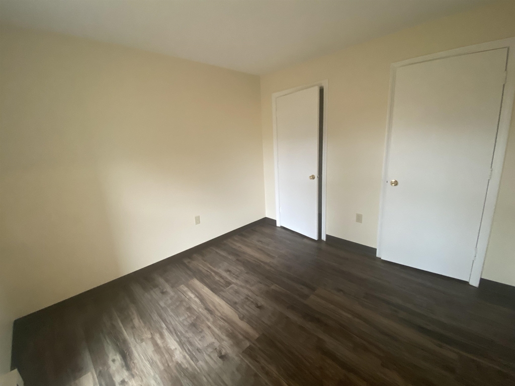 133 Eastern - Photo 21