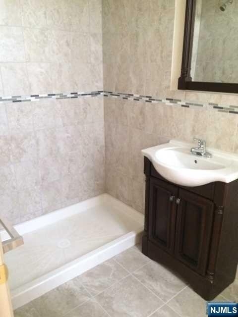 538 Hamilton - Photo 8