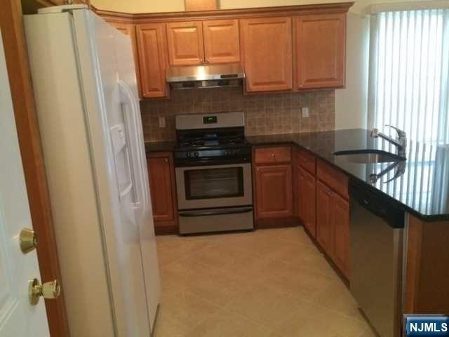 538 Hamilton - Photo 4