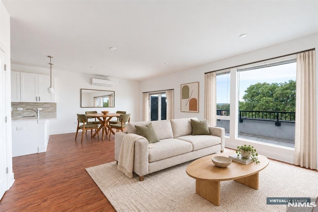 77 Ridge - Photo 2