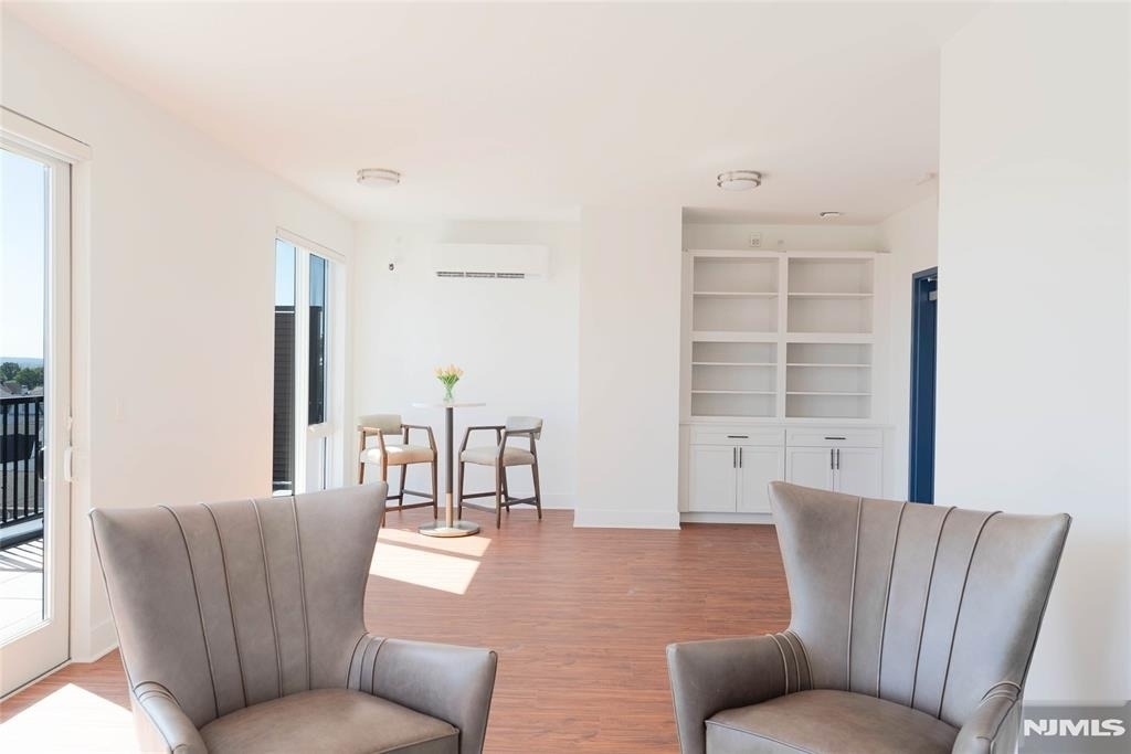 77 Ridge - Photo 16
