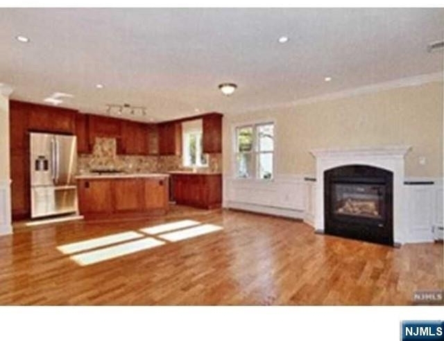 452 Grand - Photo 3
