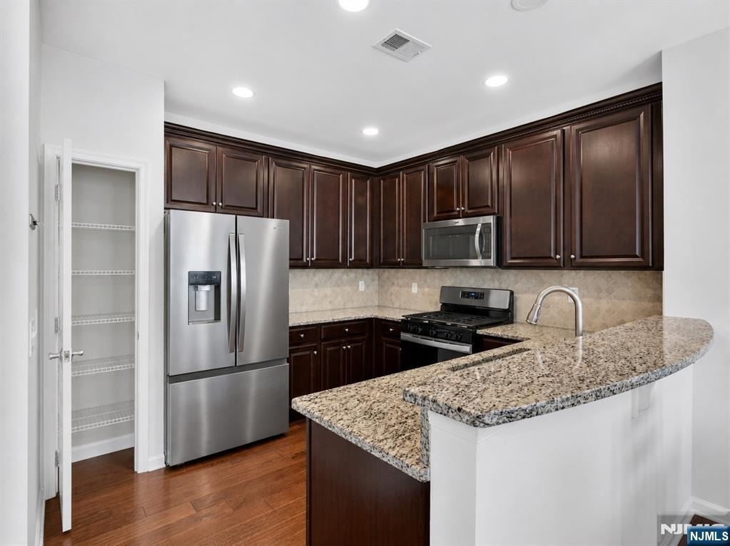 15 Wesmont - Photo 12