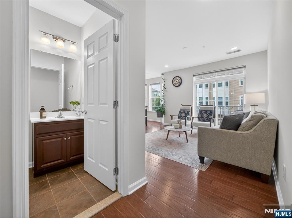 15 Wesmont - Photo 5