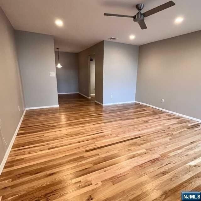 109 Grand - Photo 16