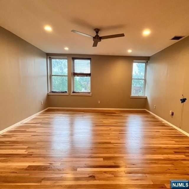 109 Grand - Photo 14