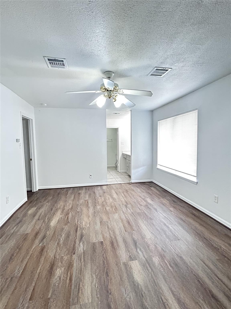 1810 Westbluff Drive - Photo 12
