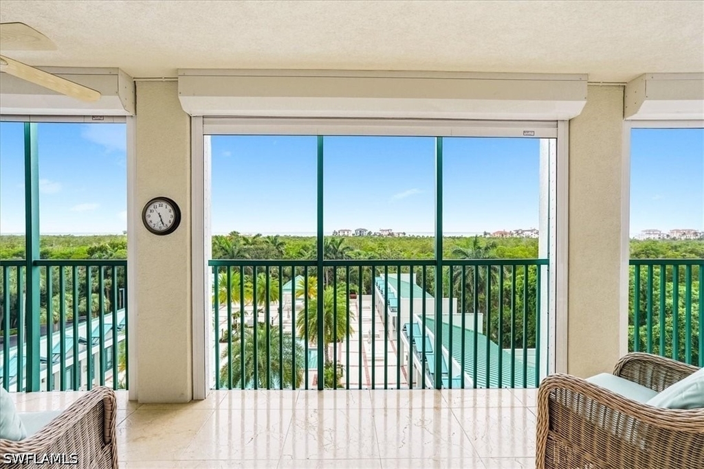 7515 Pelican Bay Boulevard - Photo 4