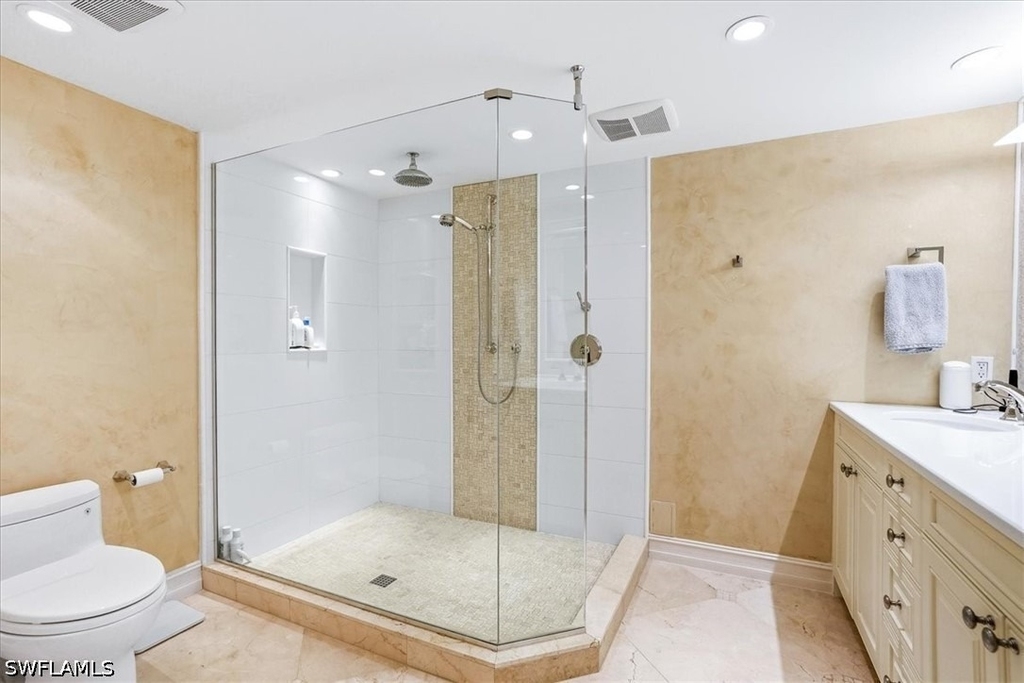 7515 Pelican Bay Boulevard - Photo 8