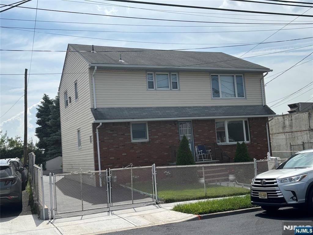 376 Harrison - Photo 0