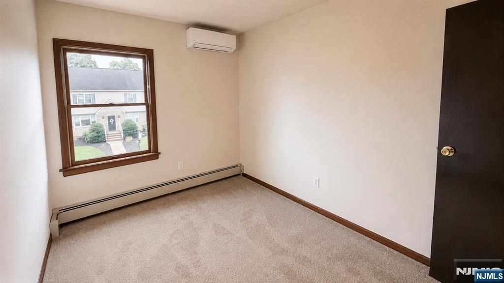 70 Prospect - Photo 16