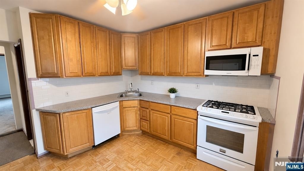 70 Prospect - Photo 6