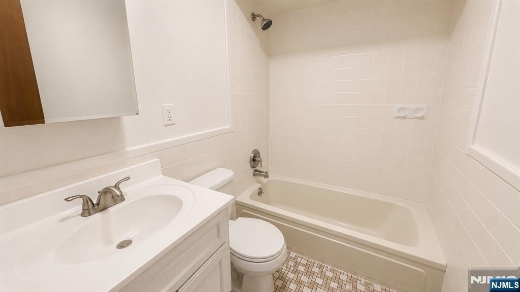 70 Prospect - Photo 9