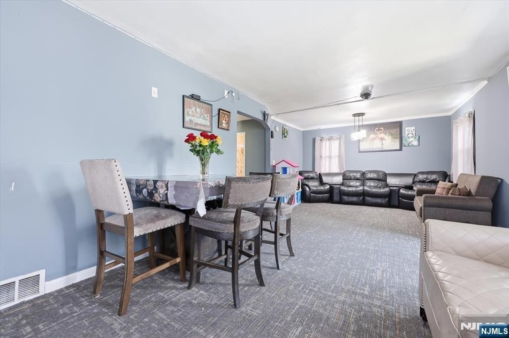 409 Tryon - Photo 7