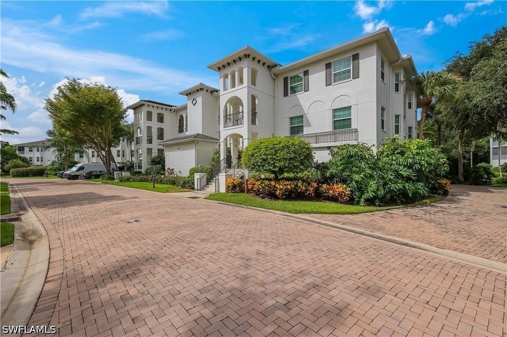 820 Bentwater Circle - Photo 1